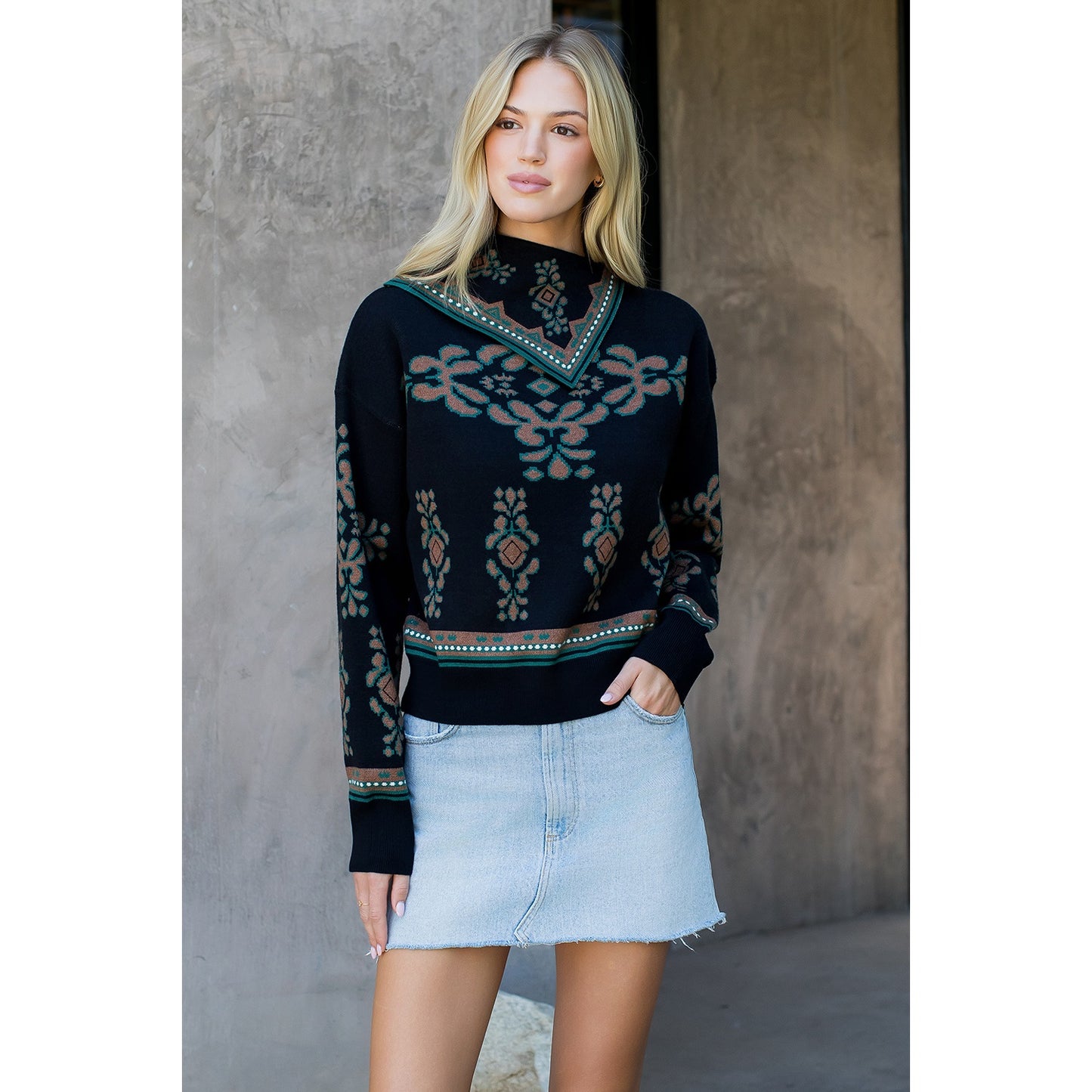 Long Sleeve Print Sweater - Black