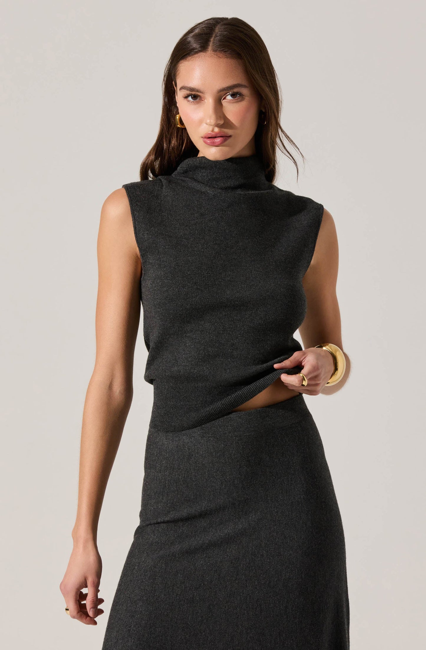 Deora Sleeveless Mock Neck Sweater - Charcoal