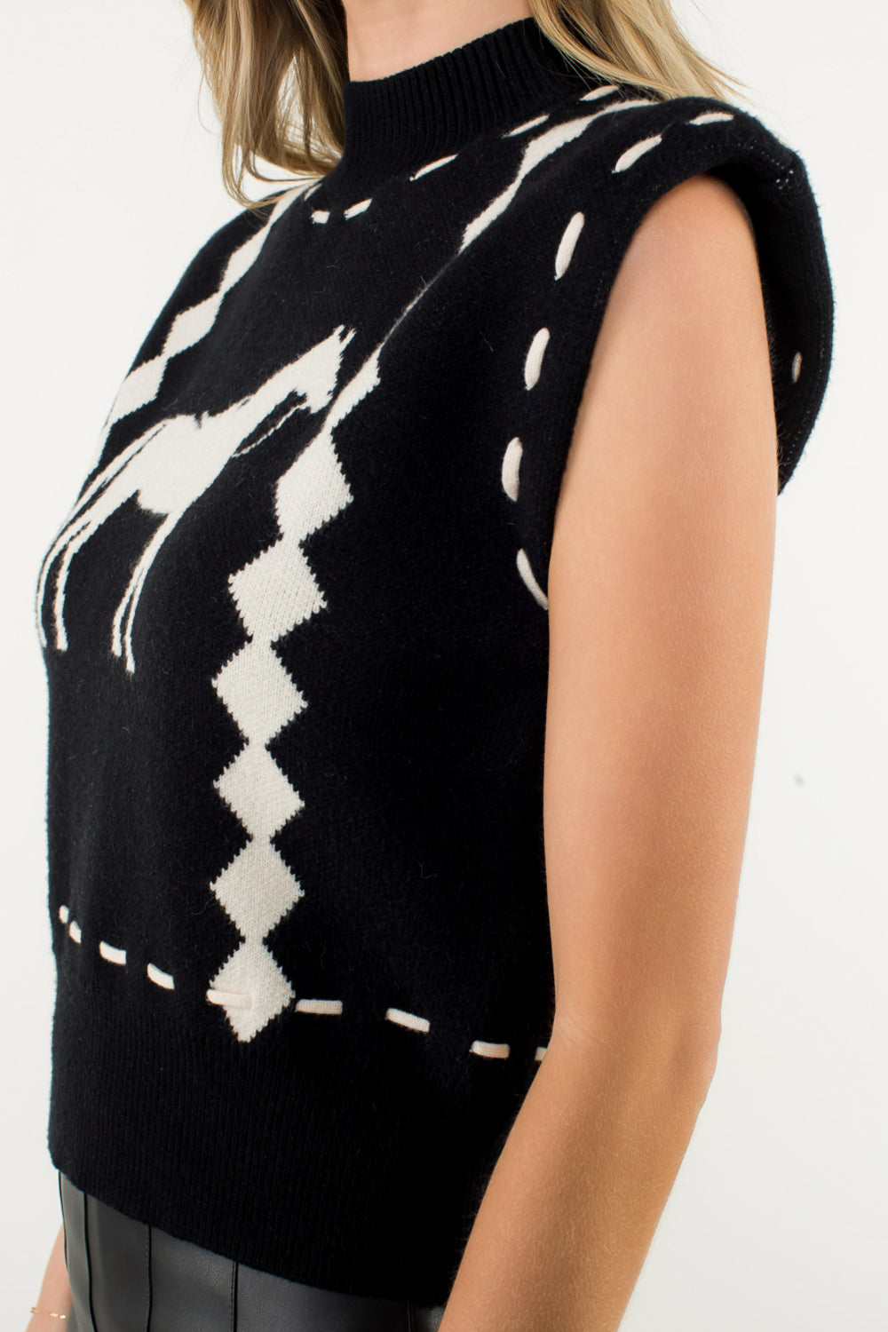 Sleeveless Horse Knit Vest - Black