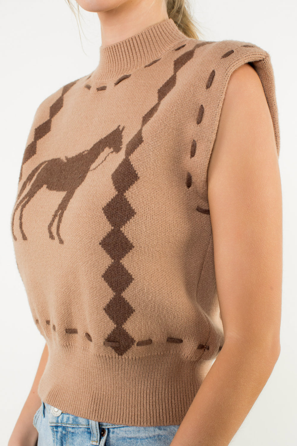 Sleeveless Horse Knit Vest - Caramel