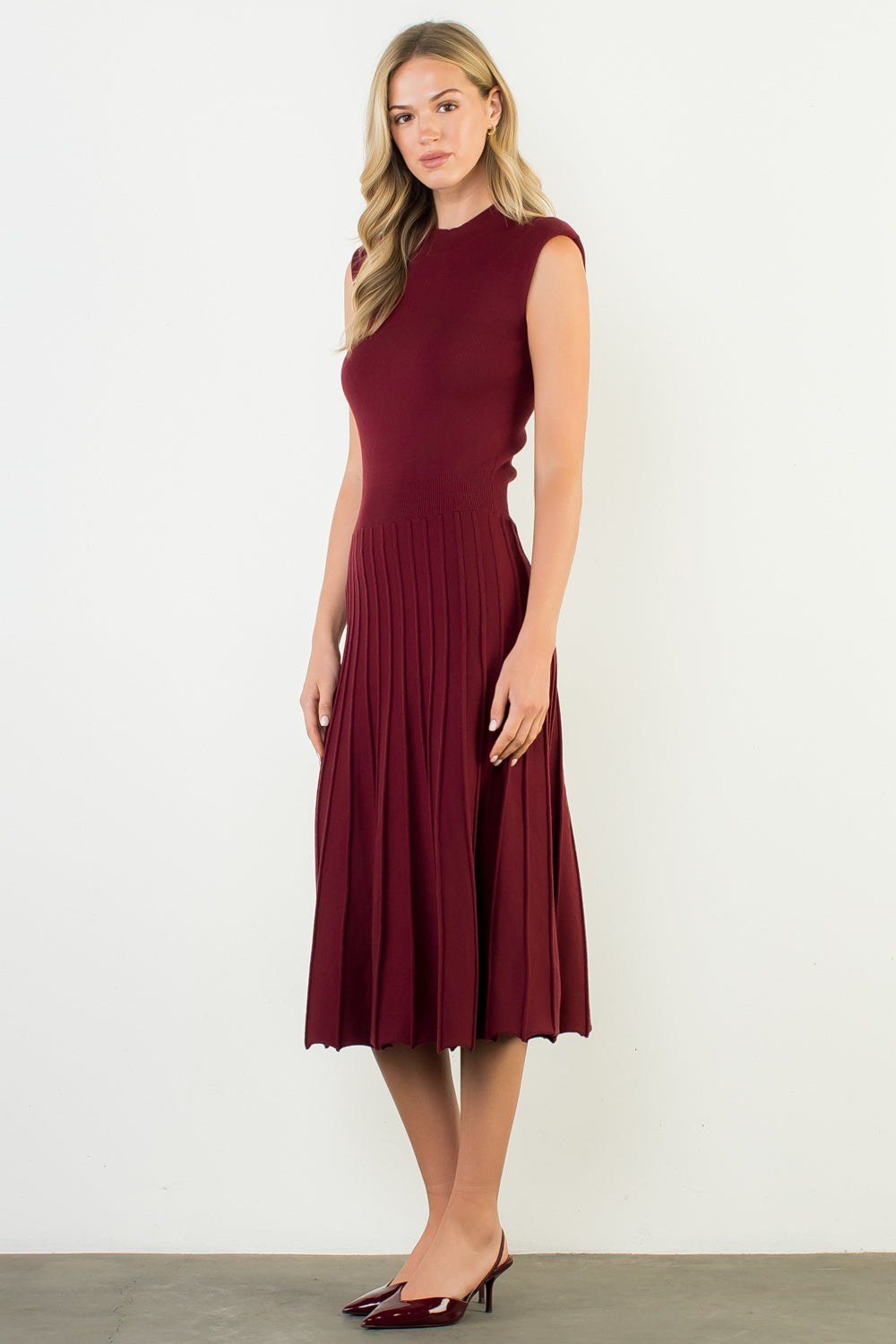 Sleeveless Knit Maxi Dress - Burgundy