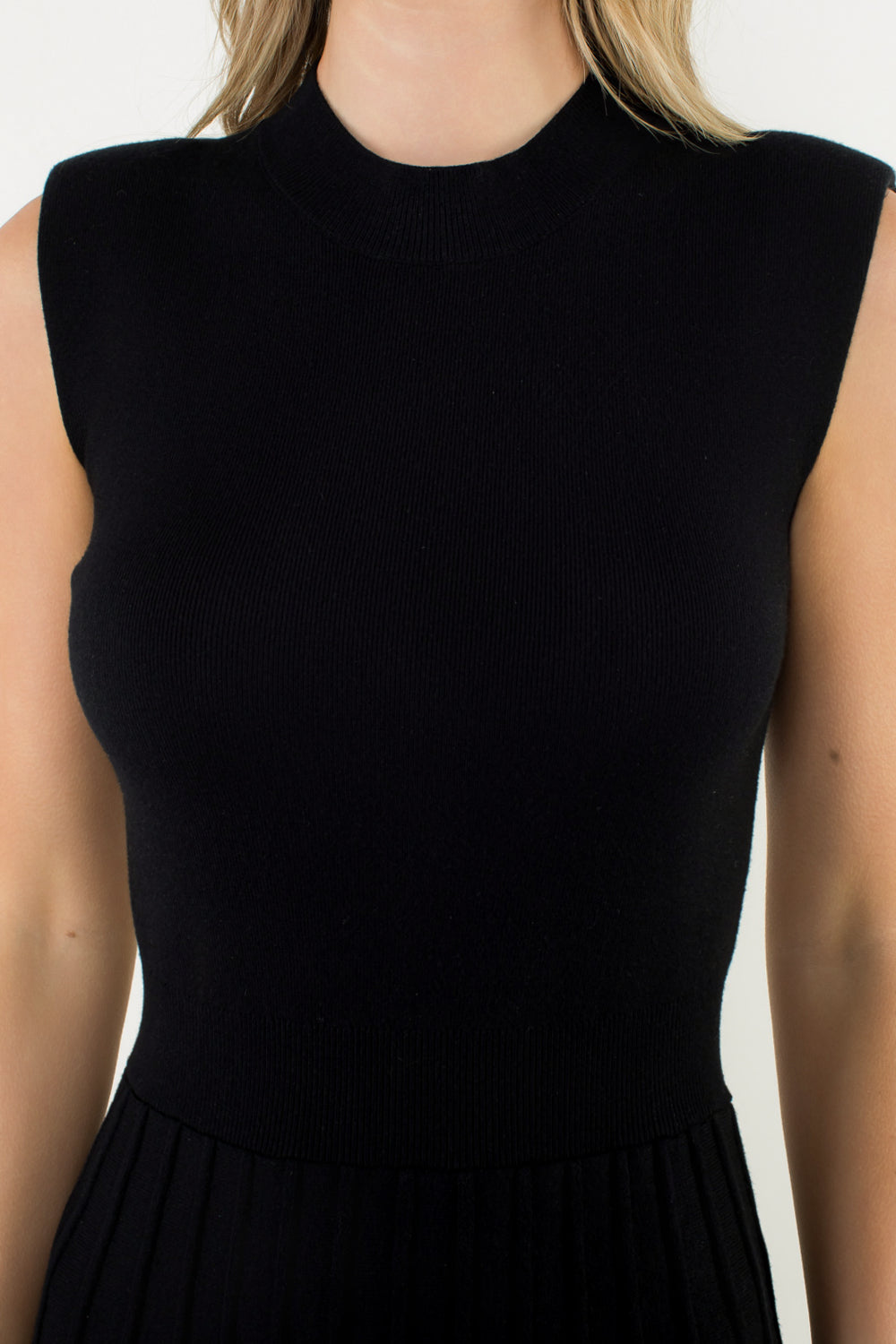 Sleeveless Knit Maxi Dress - Black