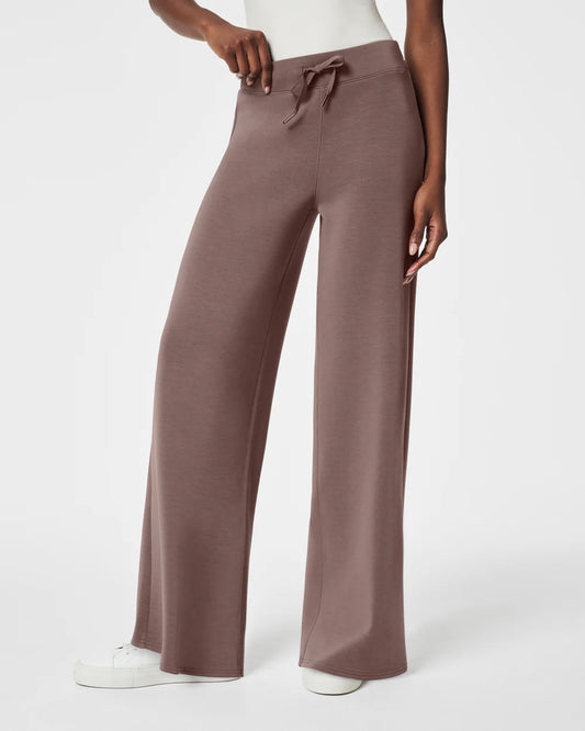 AirEssentials® Wide Leg Pant - Smoke