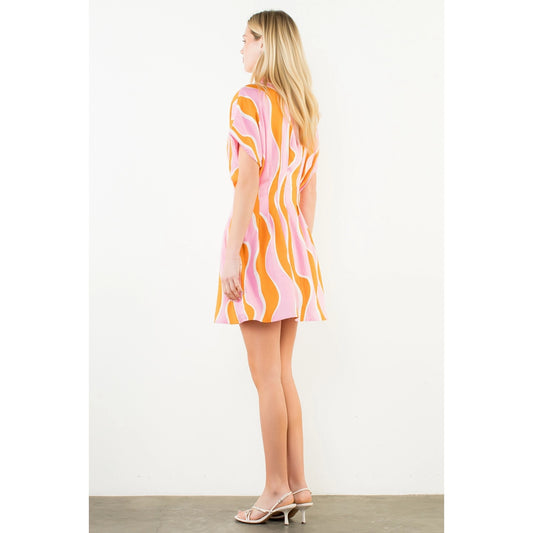 Short Sleeve Wavy Striped Pattern Dress - Pink