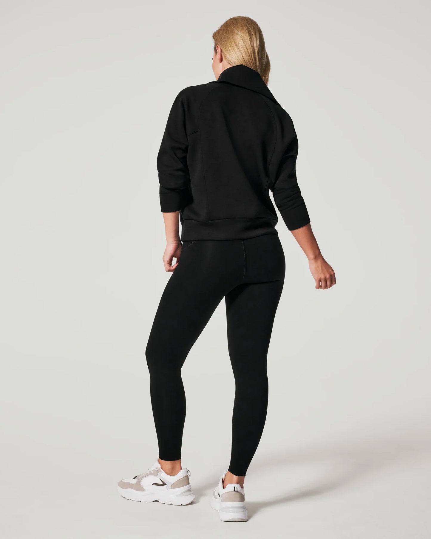 Spanx - AirEssentials Half Zip - Very Black