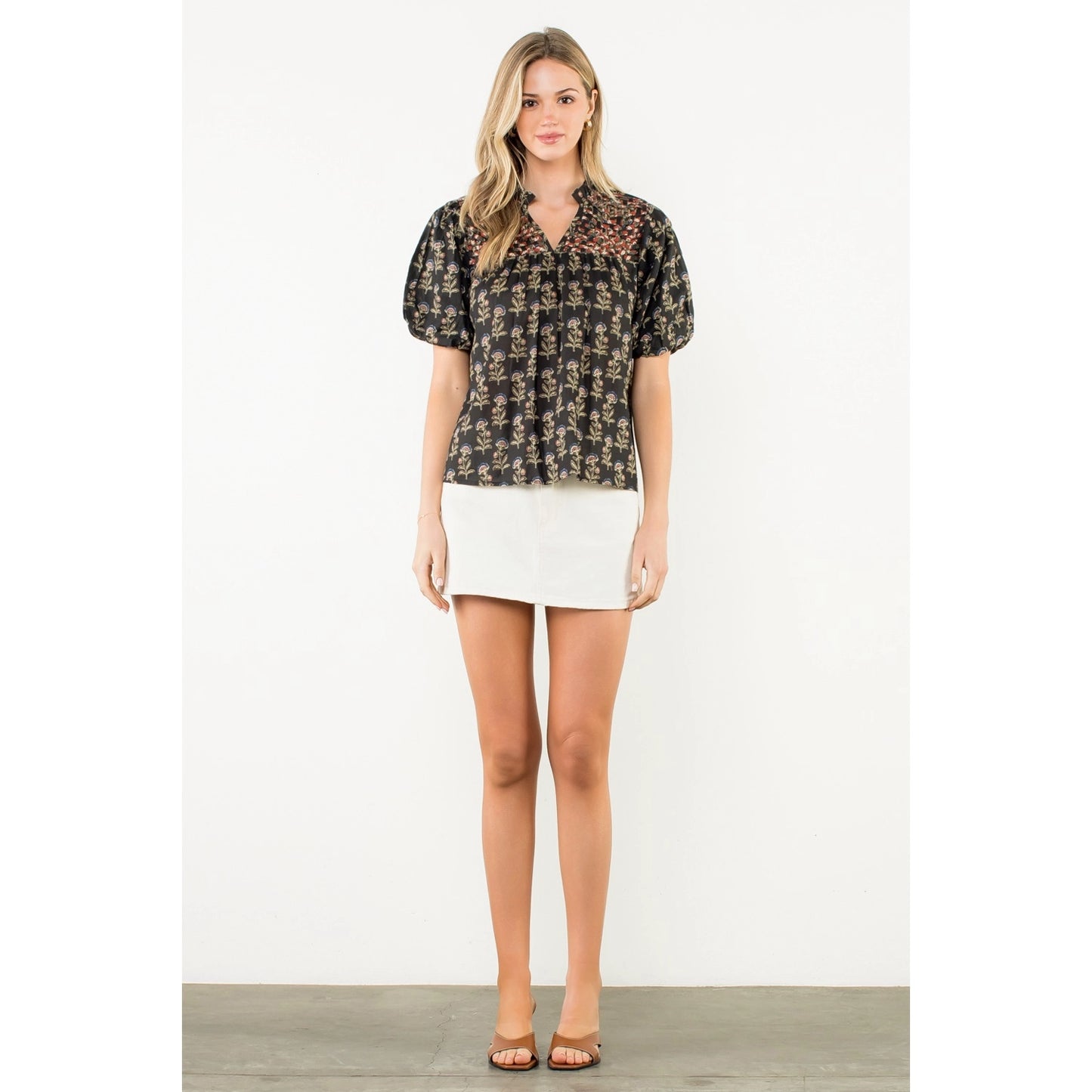 Puff Sleeve Floral Print V-Neck Top - Black