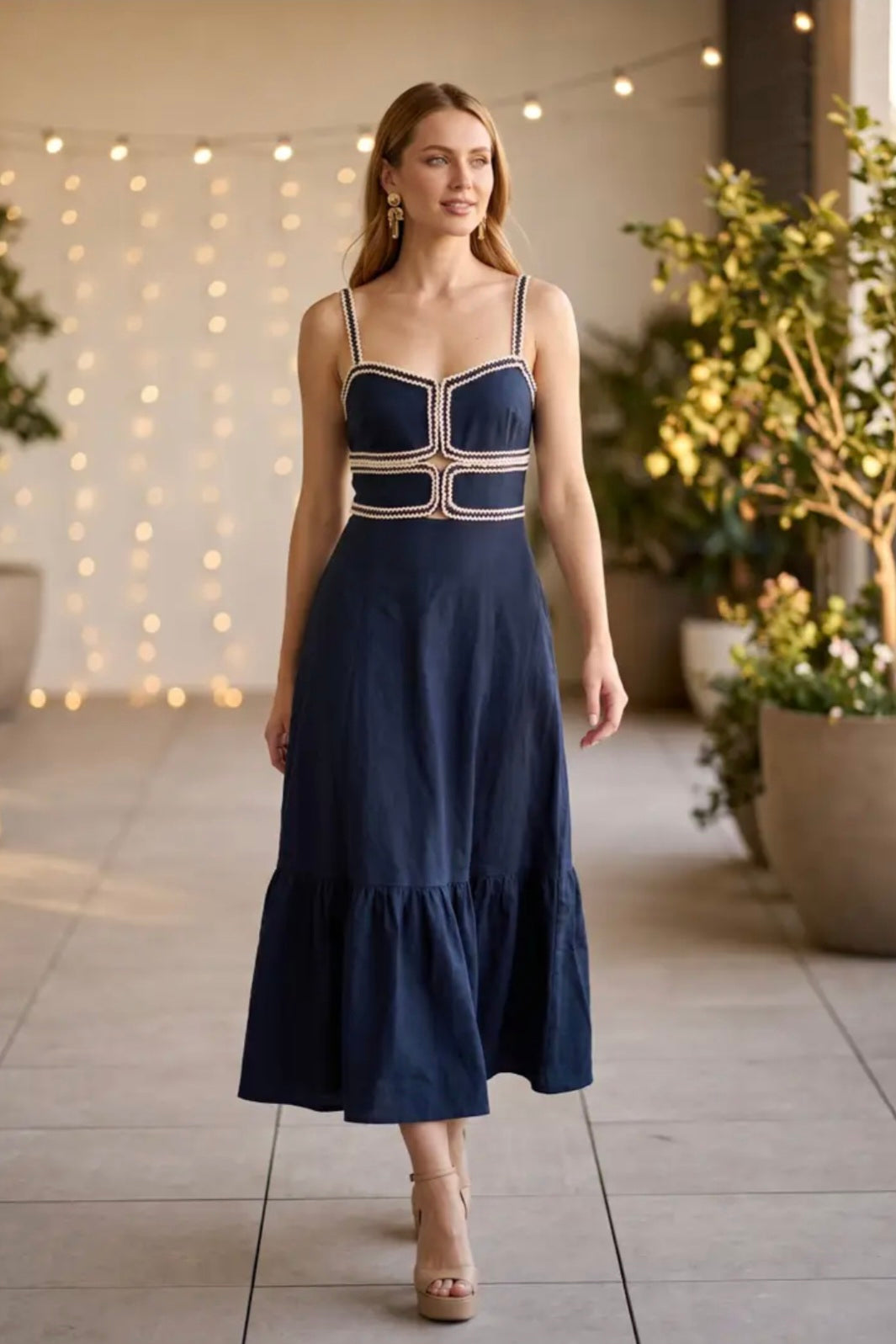 sweetheart neck lace dress in navy Neckline Midi with Trim Detail Caterina Christmas Bell Swing while the hidden back evening long dress Waist Size:46