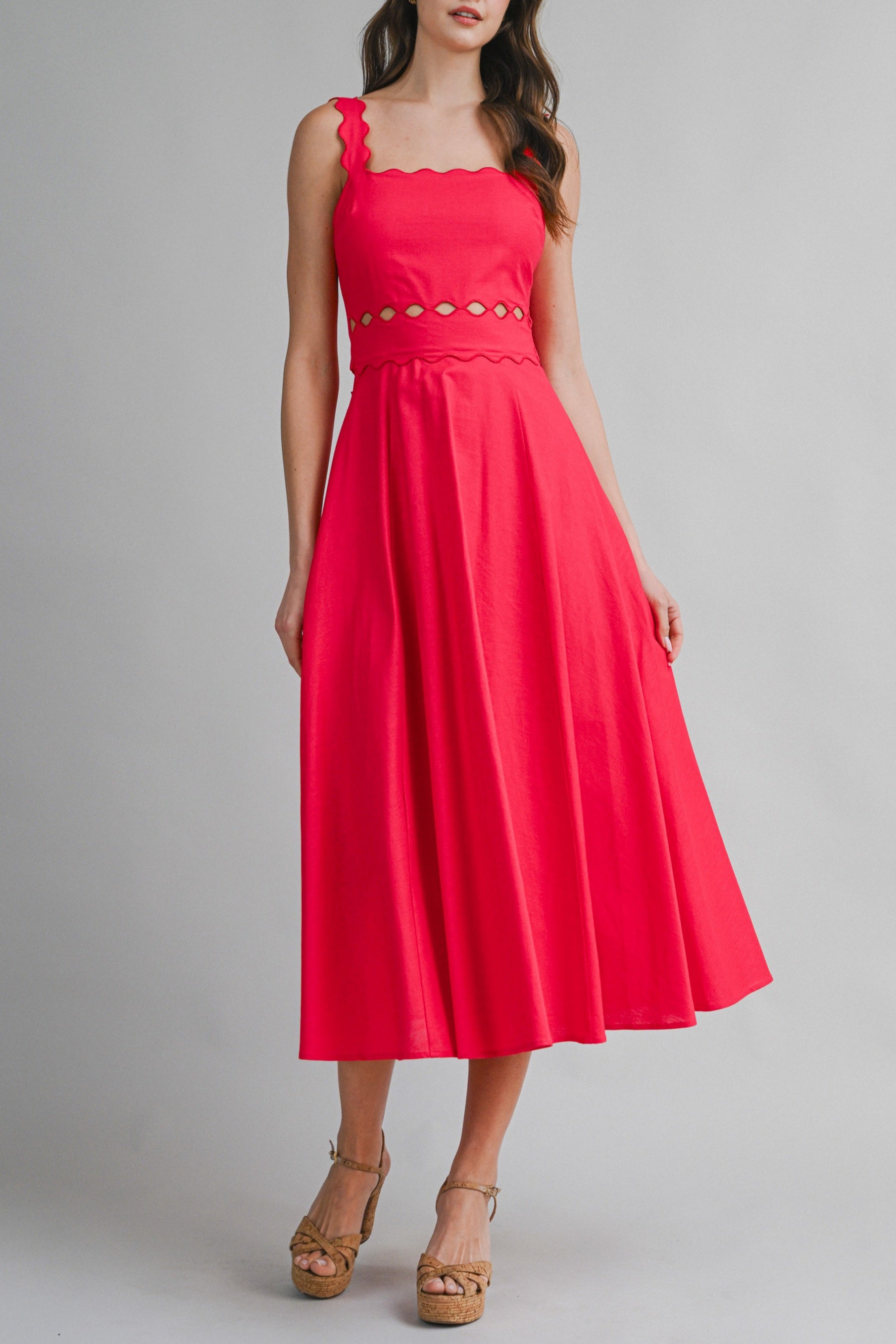 scallop midi dress Detailed V-neck Petite Dress | The flowing silhouette offers #workout Size:XL 17.5