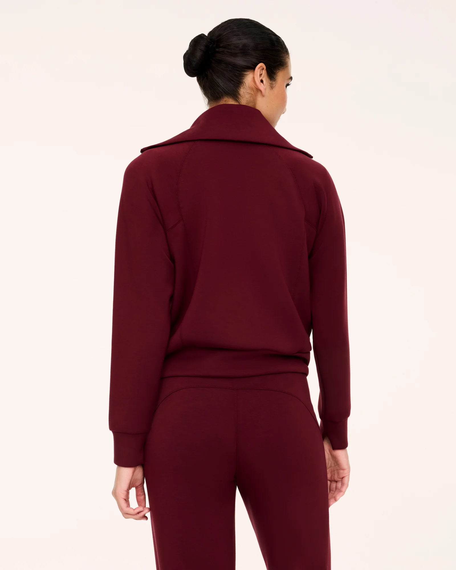 AirEssentials® Half Zip - Vino