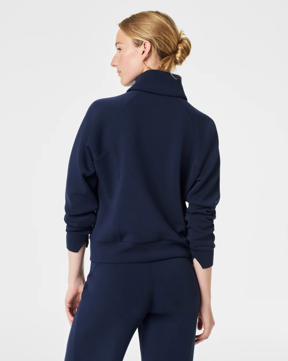 AirEssentials® Half Zip - Timeless Navy - Spinout