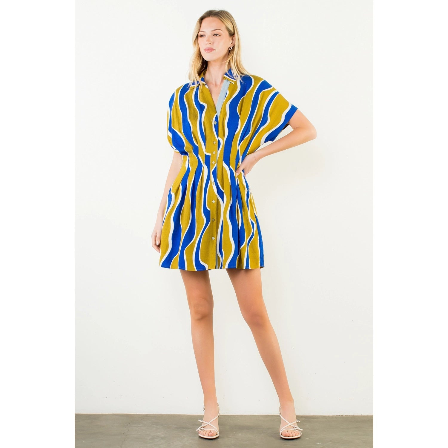 Short Sleeve Wavy Striped Pattern Dress - Olive