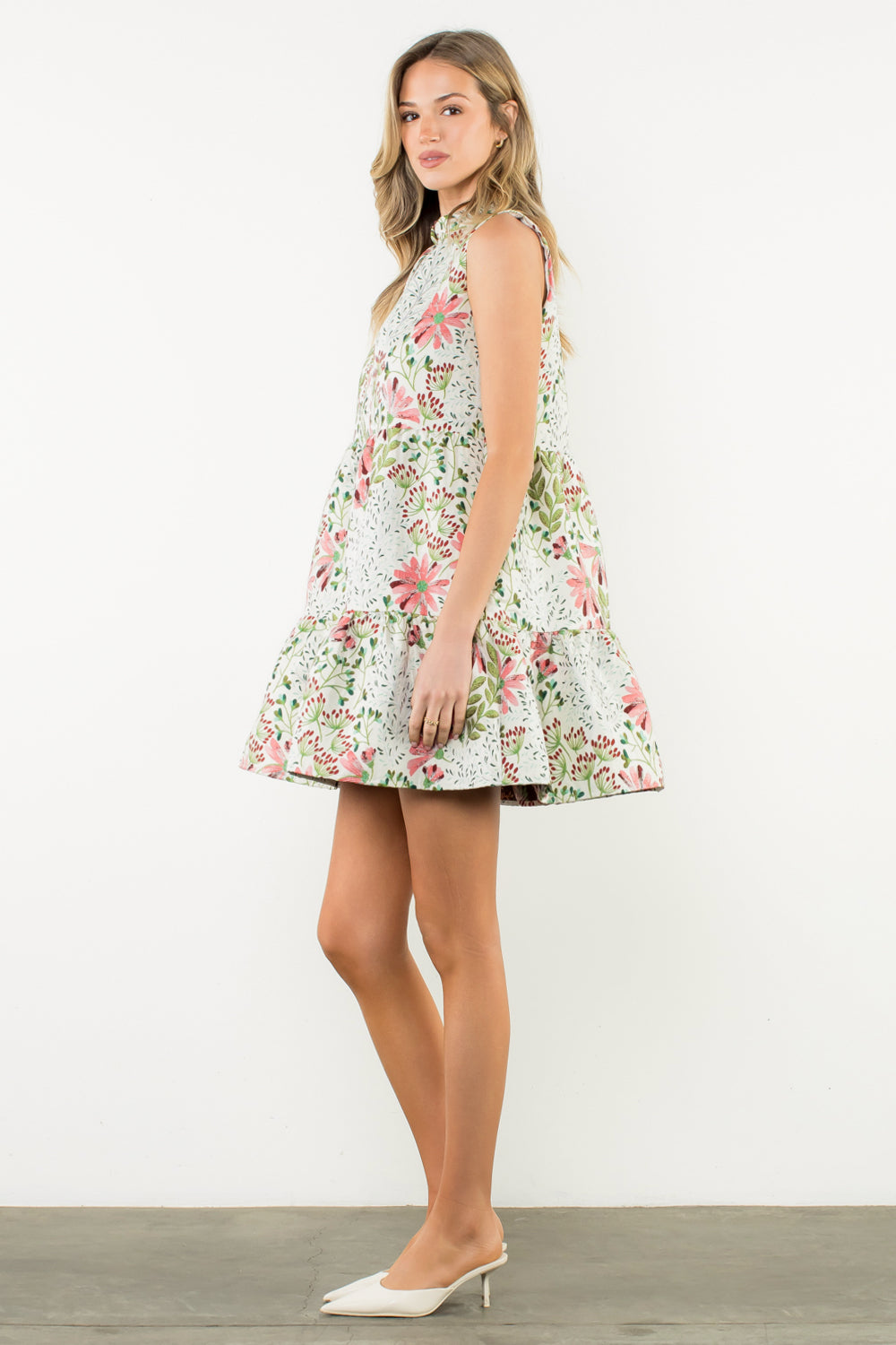 Sleeveless Flower Embroidered Dress - Cream