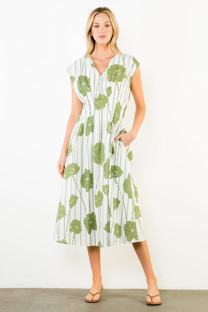 Sleeveless Pattern Detail V-Neck Dress - White