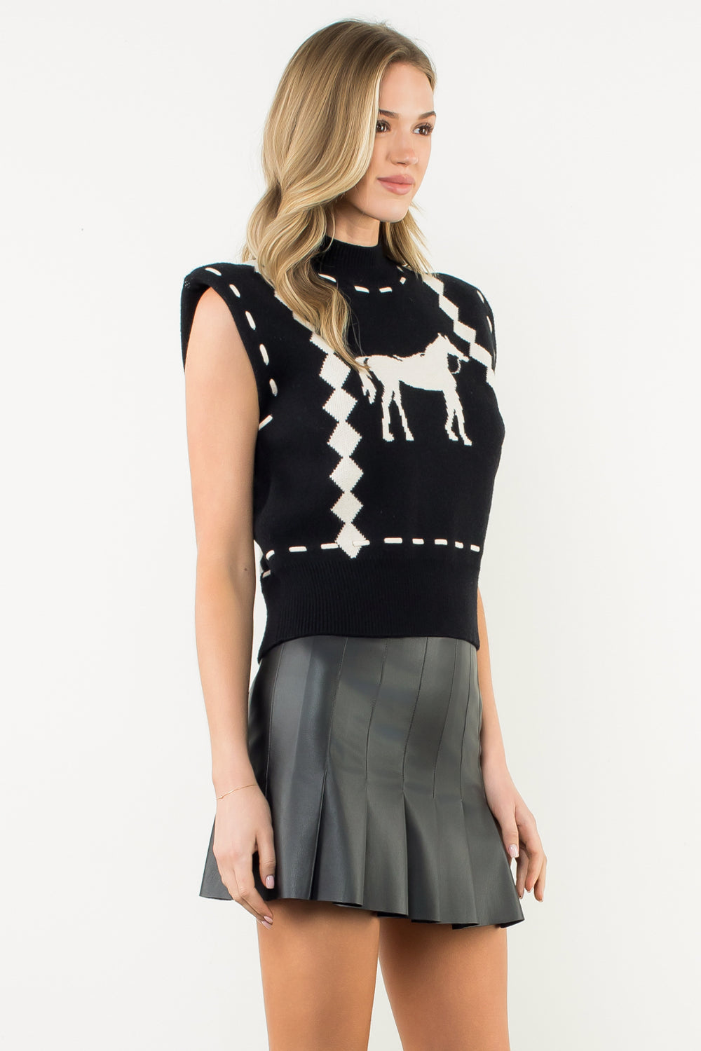 Sleeveless Horse Knit Vest - Black