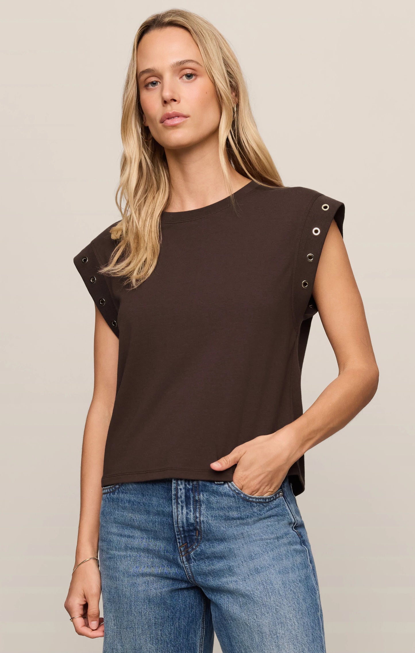 Camino Grommet Muscle Tee - Dark Chocolate