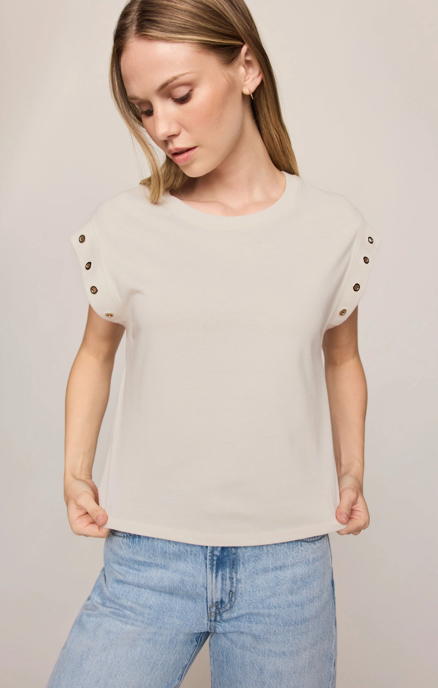 Camino Grommet Muscle Tee - Sandstone