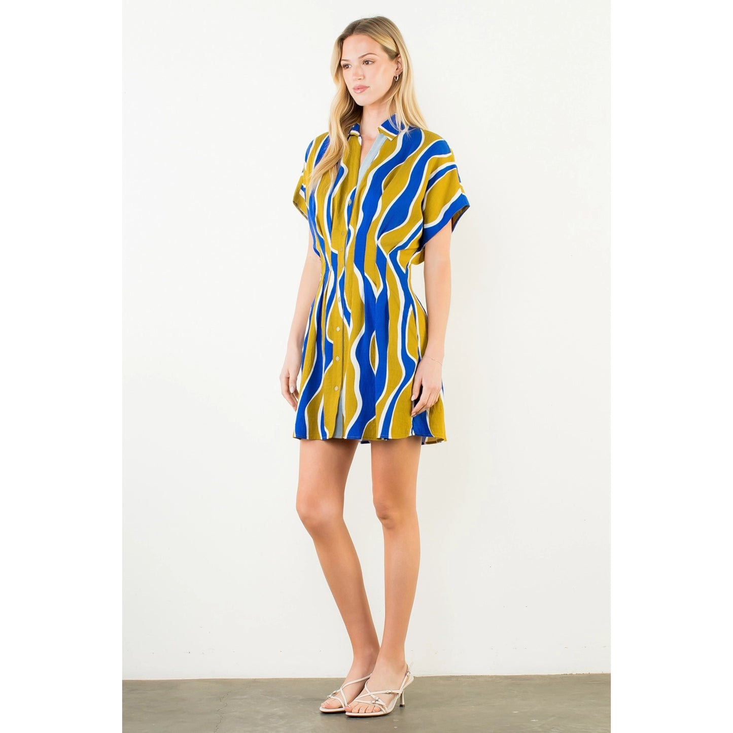 Short Sleeve Wavy Striped Pattern Dress - Olive