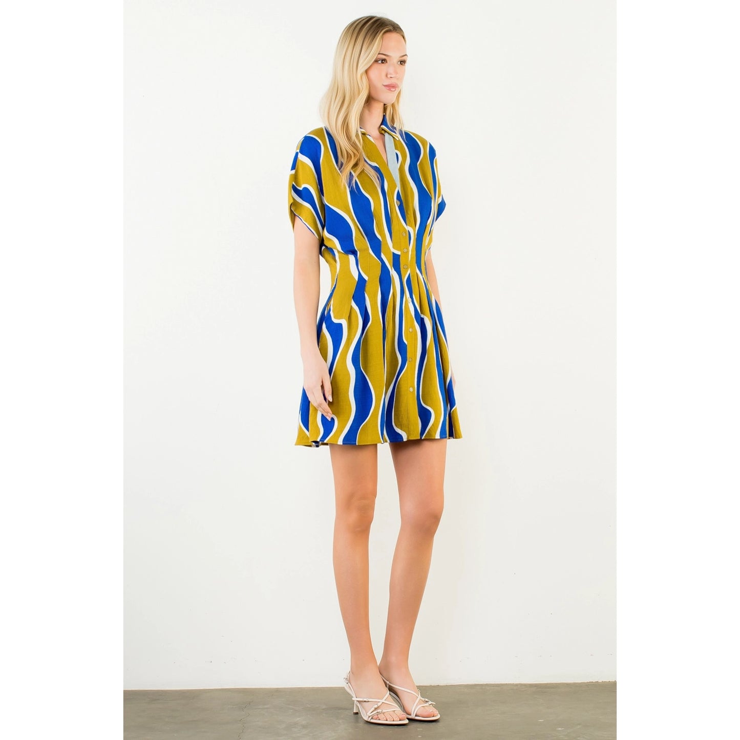 Short Sleeve Wavy Striped Pattern Dress - Olive