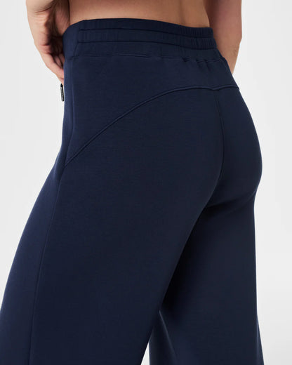 Spanx - AirEssentials Wide Leg Pant - Timeless Navy