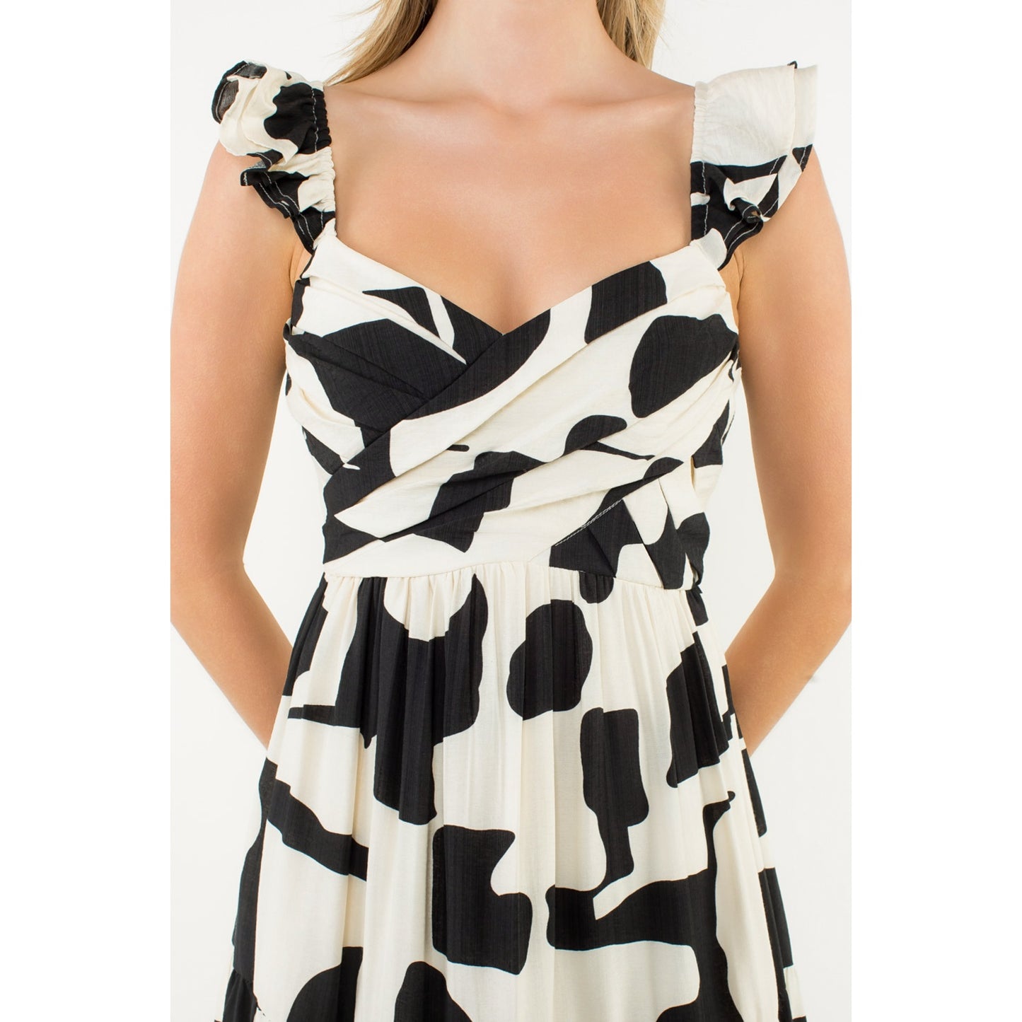 THML - Ruffle Strap Abstract Print Maxi Dress - Black