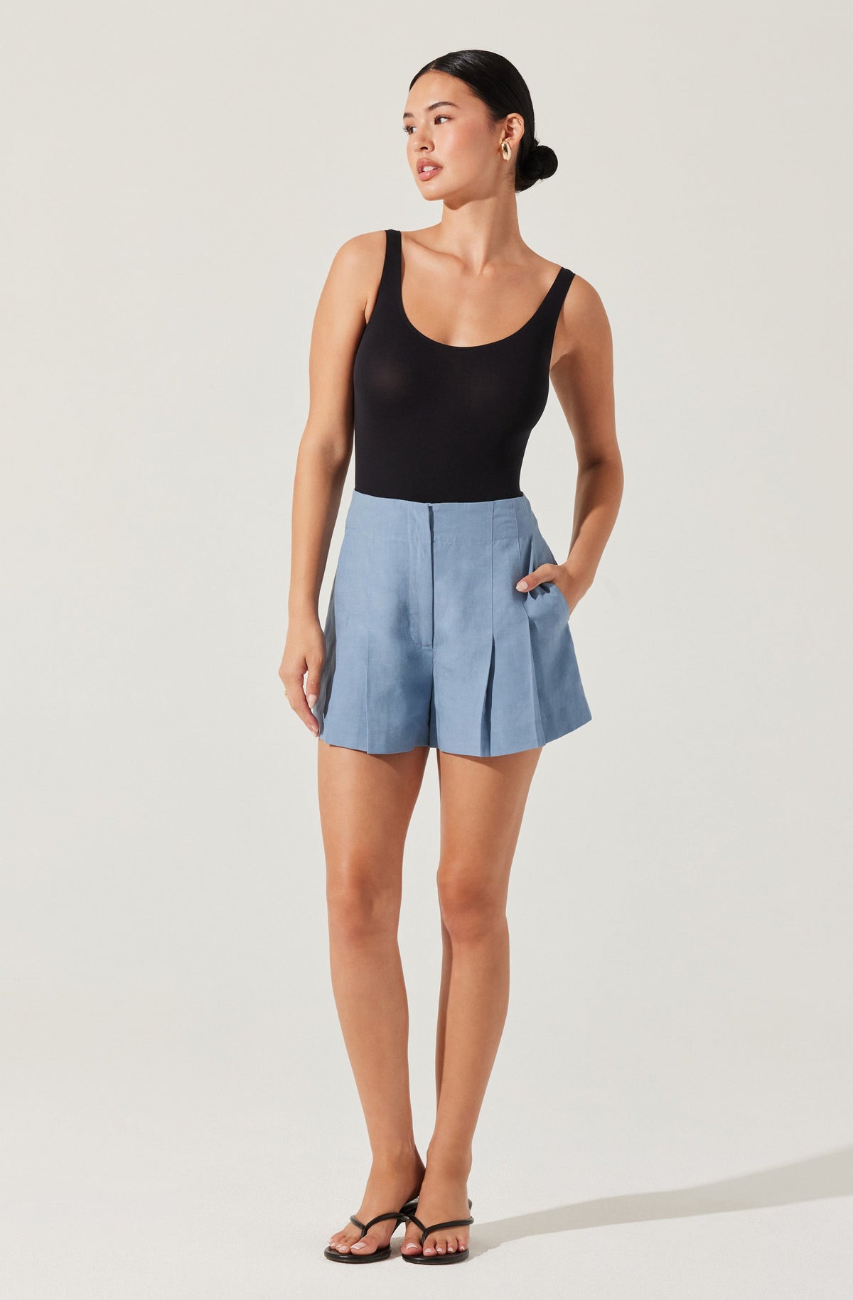 Artice Pleated Linen-Blend Shorts - Blue
