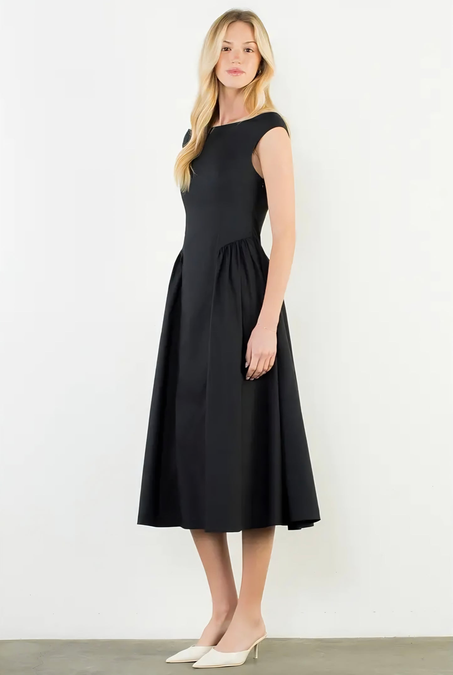 Sleeveless Midi Dress - Black