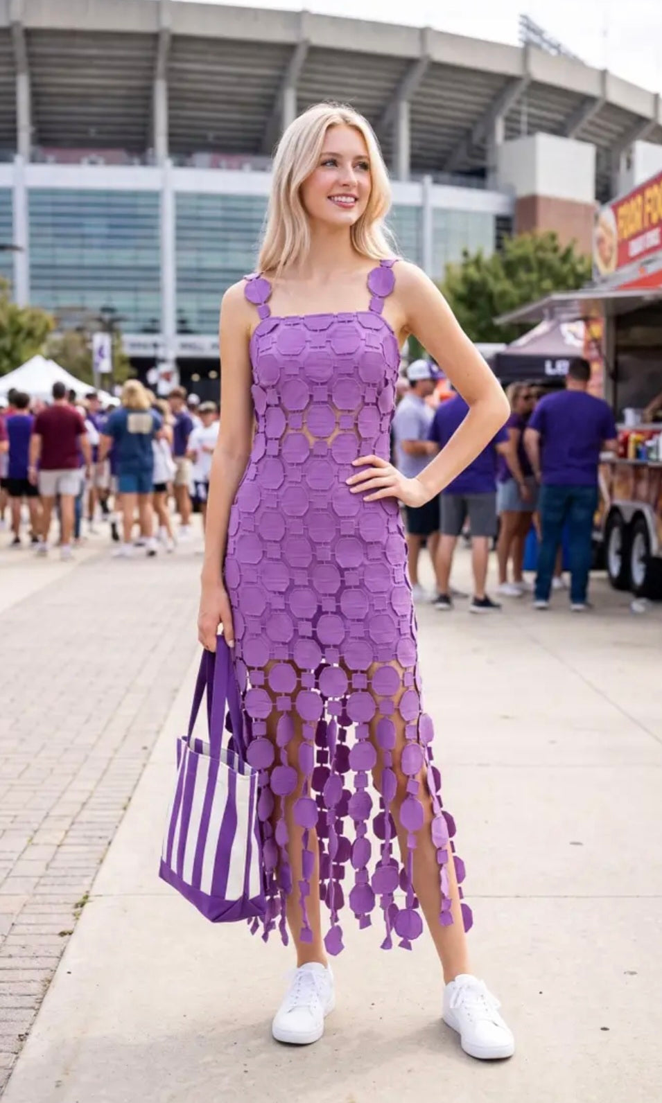 3D Lace Appliqué Fringe Hem Bodycon Midi Dress - Purple